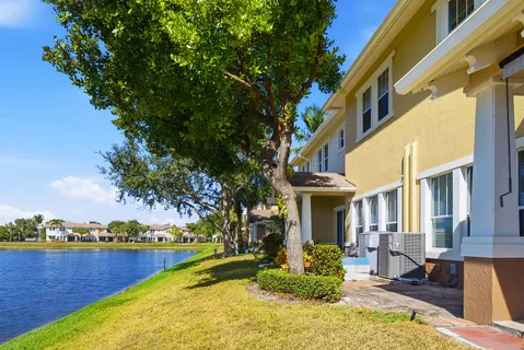 $569,000 | 855 Marina Del Ray Lane, Unit 3, West Palm Beach, FL 33401