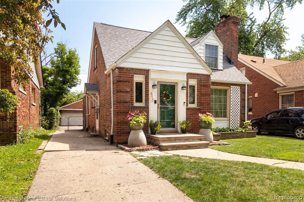 4710 Yorkshire Road Detroit, MI 48224 - Photo 2 of 23