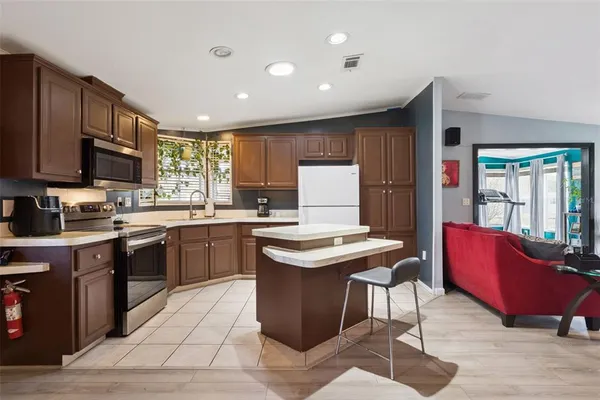 $203,999 | 26142 Rose Lane, Astatula, FL 34705