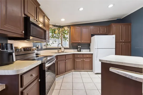 $203,999 | 26142 Rose Lane, Astatula, FL 34705