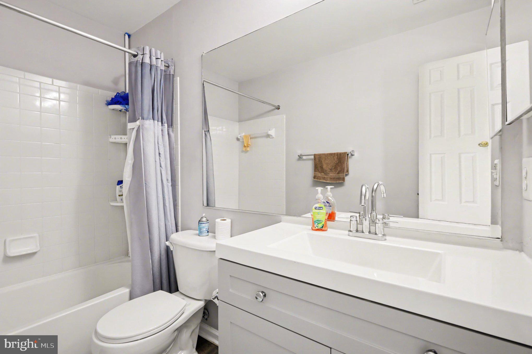 21512 Tamarack Ridge Square Sterling, VA 20164 - Photo 8 of 18