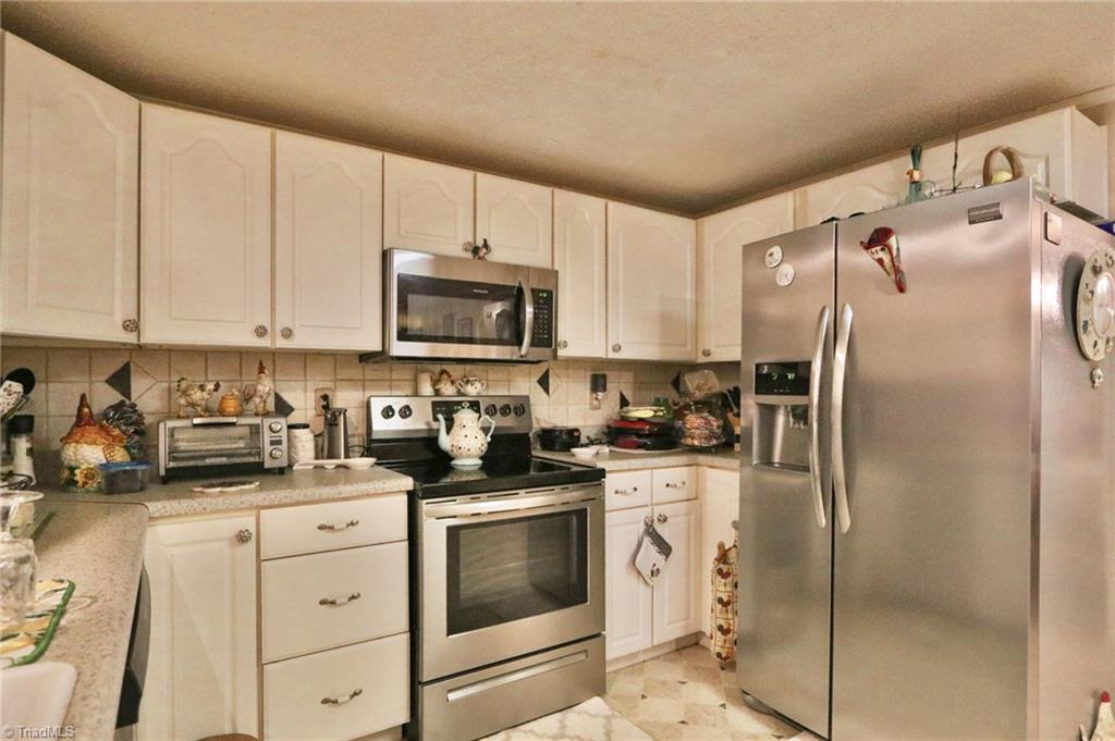 2224 E Road Walnut Cove, NC 27052 - Photo 6 of 22