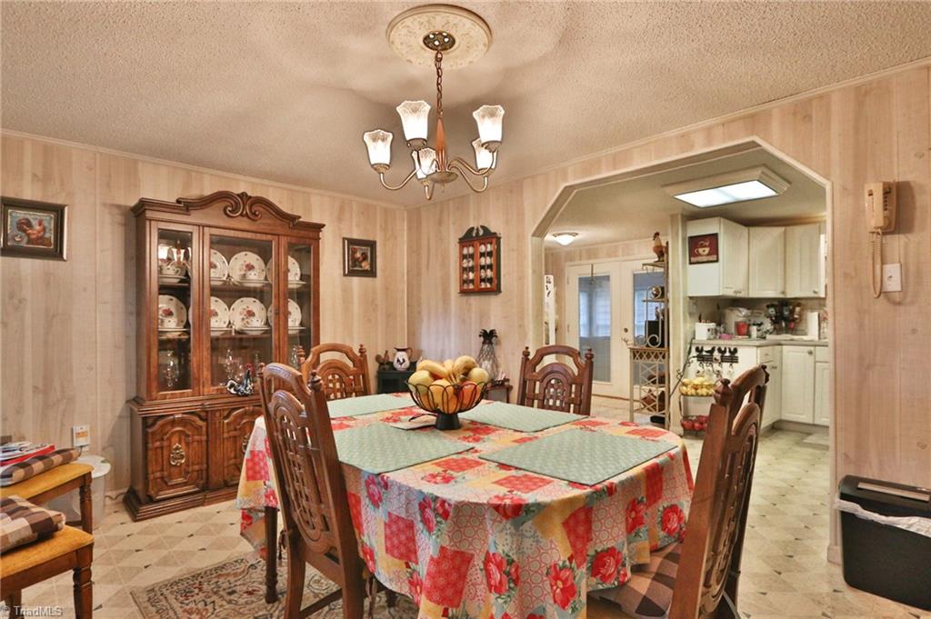 2224 E Road Walnut Cove, NC 27052 - Photo 8 of 22