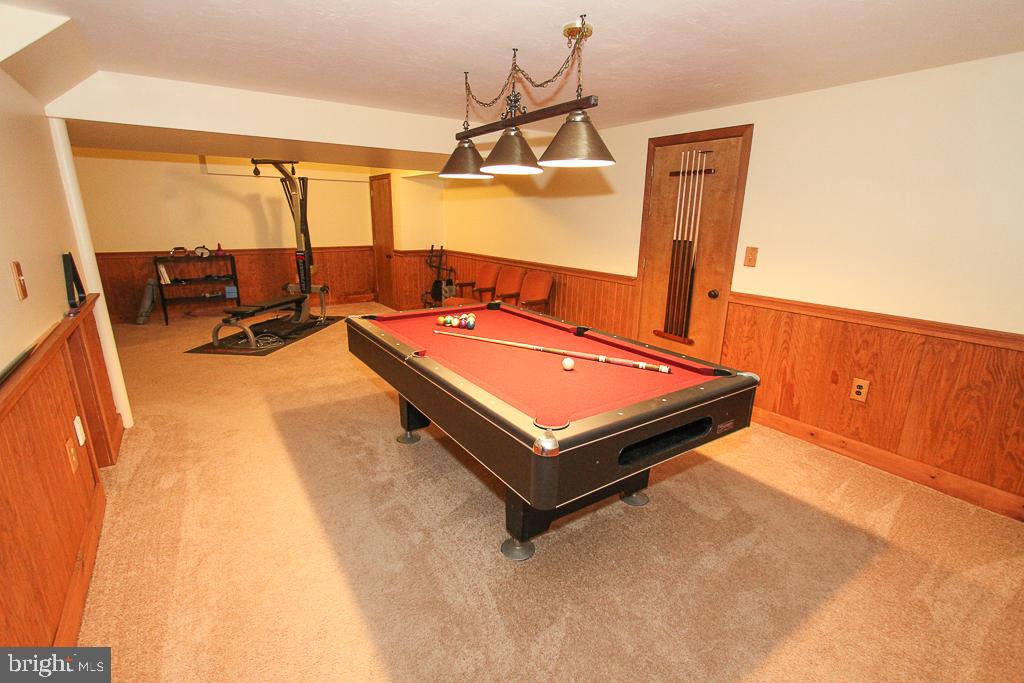 609 Weaver Road Morgantown, PA 19543 - Photo 22 of 46 L shaped family room