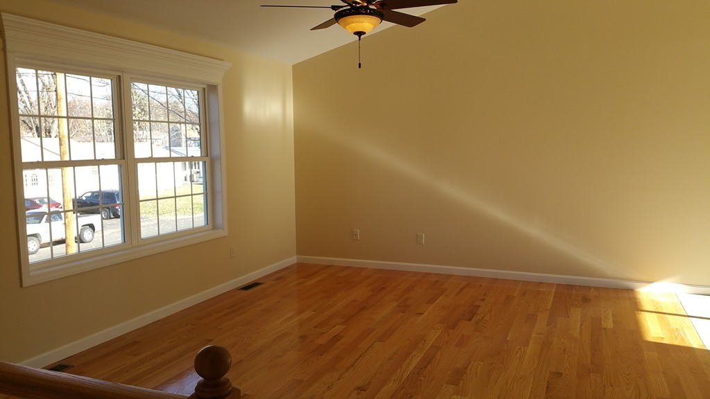 49 Mount Vernon Road Chicopee, MA 01013 - Photo 9 of 30 Gallery Image 9