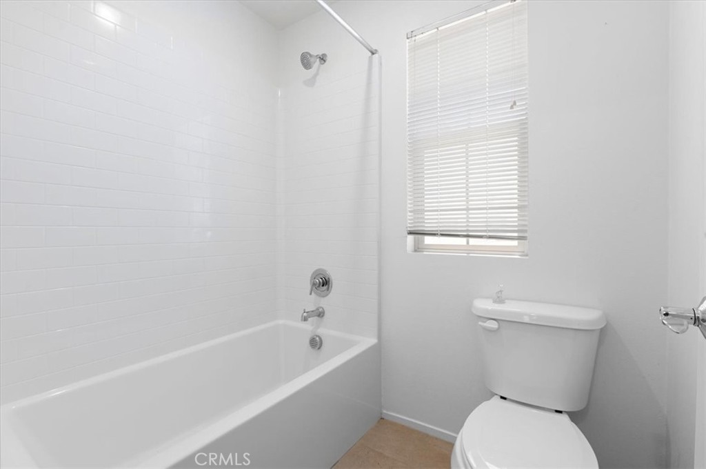 938 West Jasmine Way Rialto, CA 92376 - Photo 25 of 28