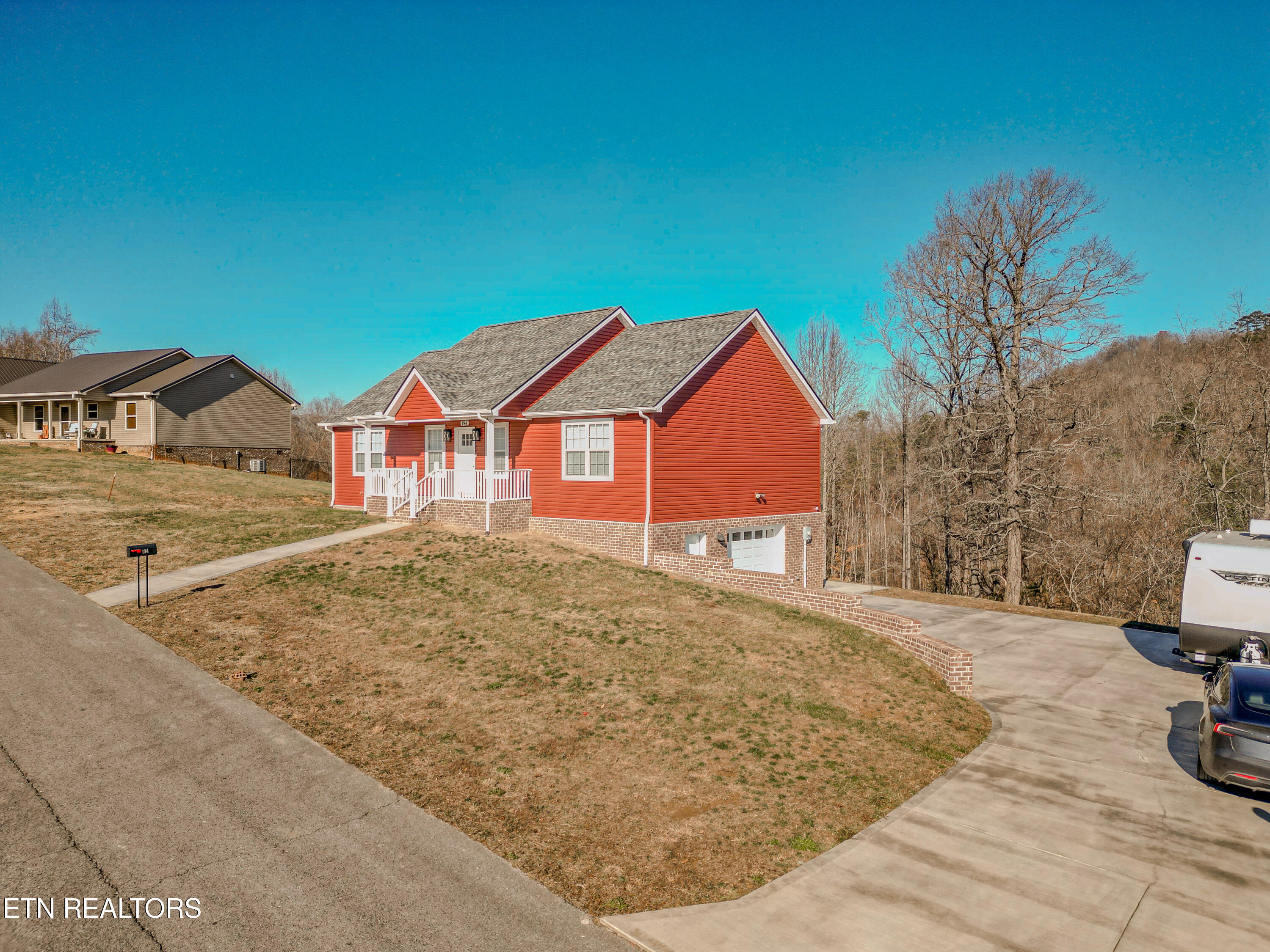194 Pleasant Ridge Lane Bean Station, TN 37708 - Photo 2 of 43 20250109-dji_fly_20250109_142100_42_1736