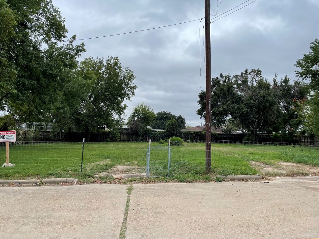 2106 Tuam Street Houston, TX 77004 - Photo 5 of 8