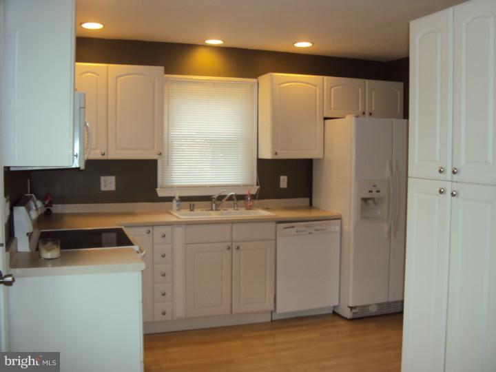 747 Rambler Road Warminster, PA 18974 - Photo 6 of 22 Gallery Image 6