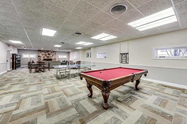 $264,900 | 350 Plum Creek Drive, Unit 206, Wheeling, IL 60090