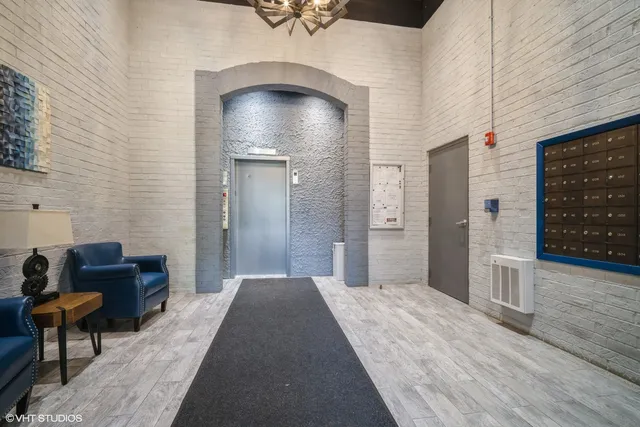 $264,900 | 350 Plum Creek Drive, Unit 206, Wheeling, IL 60090