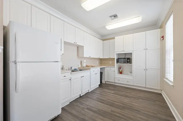 $149,000 | 18001 Richmond Pl Drive, Unit 215, Tampa, FL 33647