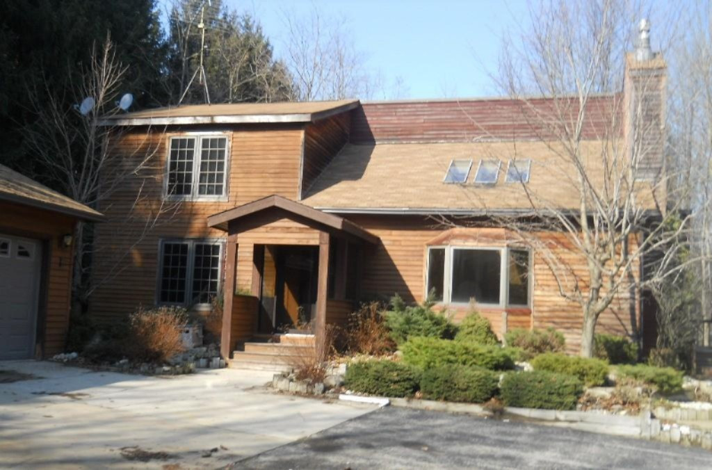4074 Red Apple Road Manistee, MI 49660 - Photo 3 of 21 DSCN4080 - Copy