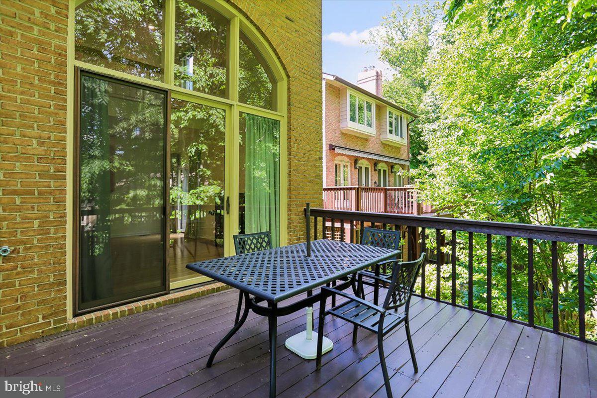 6113 Goldtree Way Bethesda, MD 20817 - Photo 14 of 75
