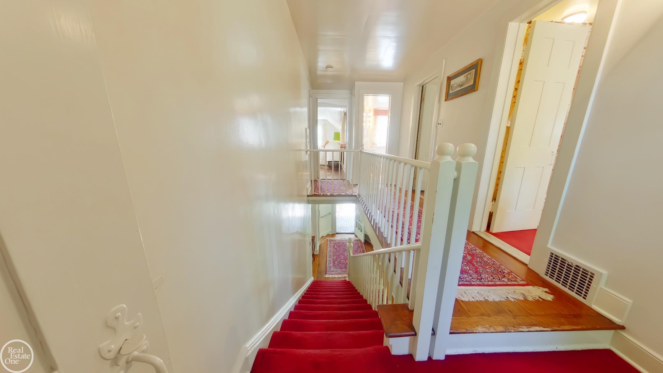 61 Merriweather Road Grosse Pointe, MI 48236 - Photo 24 of 54 50117216-26.JPG