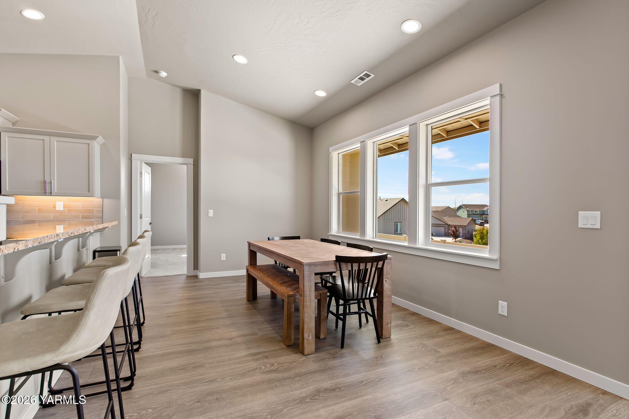 5406 Wildrye Loop Yakima, WA 98901 - Photo 20 of 33 Dining Area