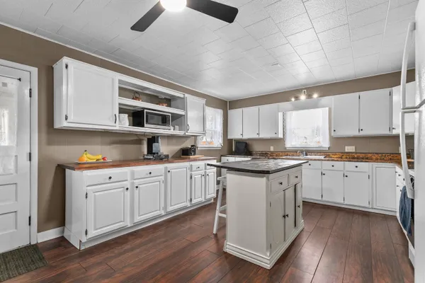 $189,900 | 416 South Farmer Street, Princeton, WI 54968