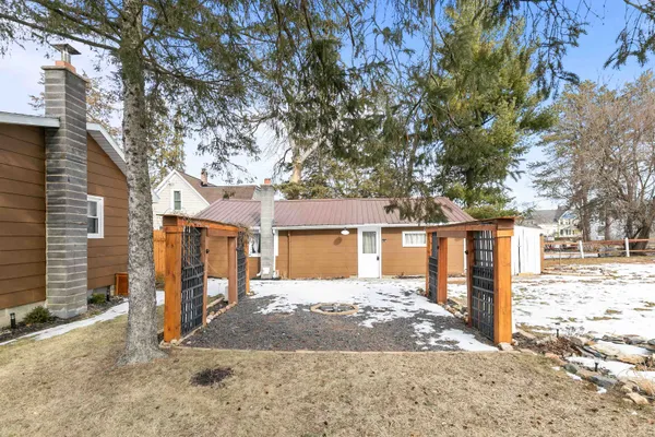 $189,900 | 416 South Farmer Street, Princeton, WI 54968