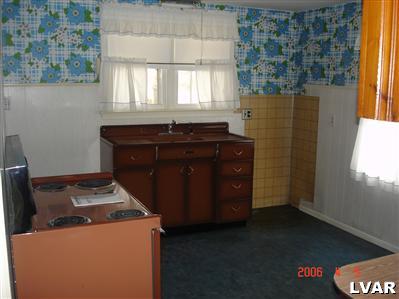 353 West Street Bath, PA 18014 - Photo 4 of 9