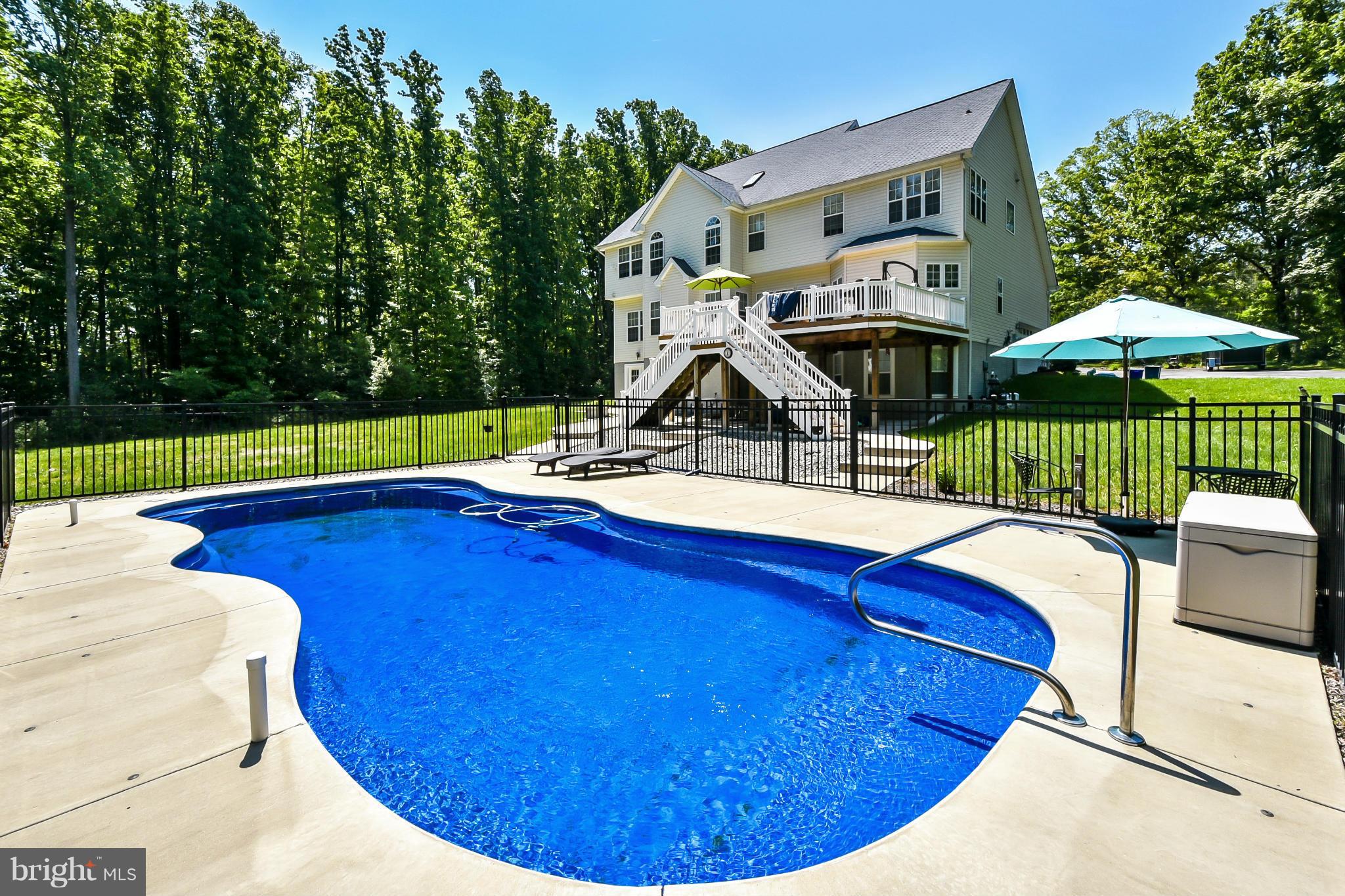 13985 Round Hill Road King George, VA 22485 - Photo 28 of 30 Inground Pool