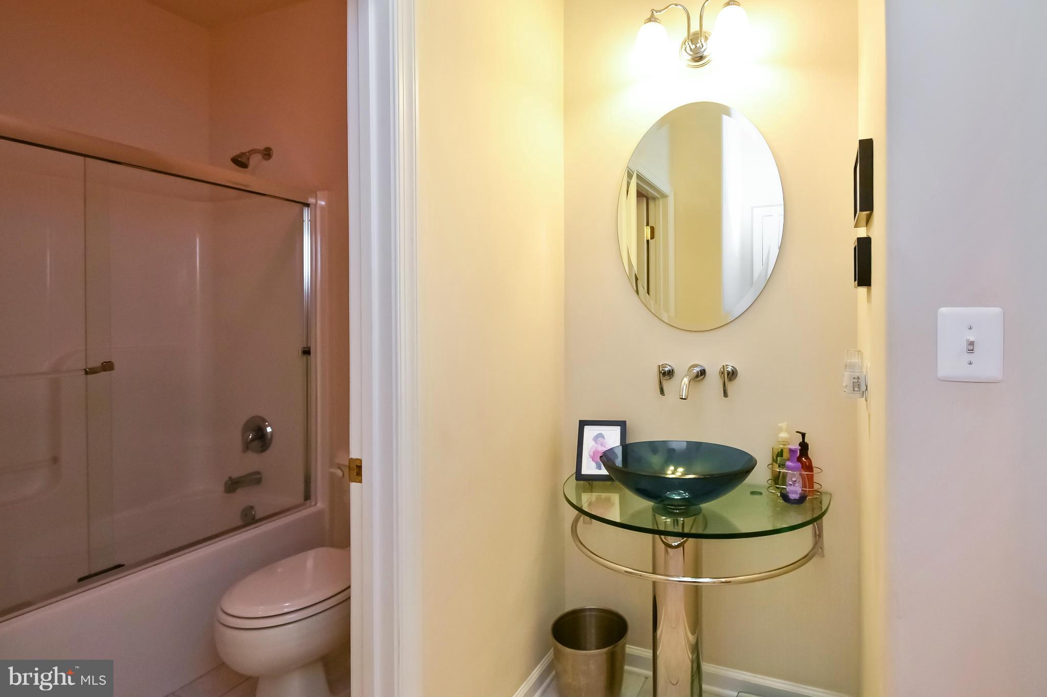 13985 Round Hill Road King George, VA 22485 - Photo 8 of 30 First Floor Bathroom