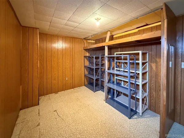 a view of room with empty shelves