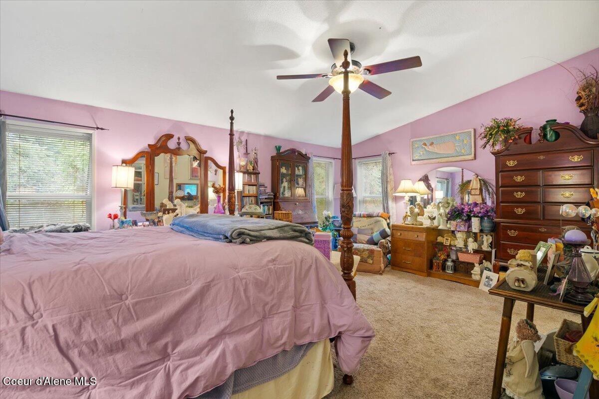 9864 Bottle Bay Road Sagle, ID 83860 - Photo 19 of 35 19-Primary bedroom