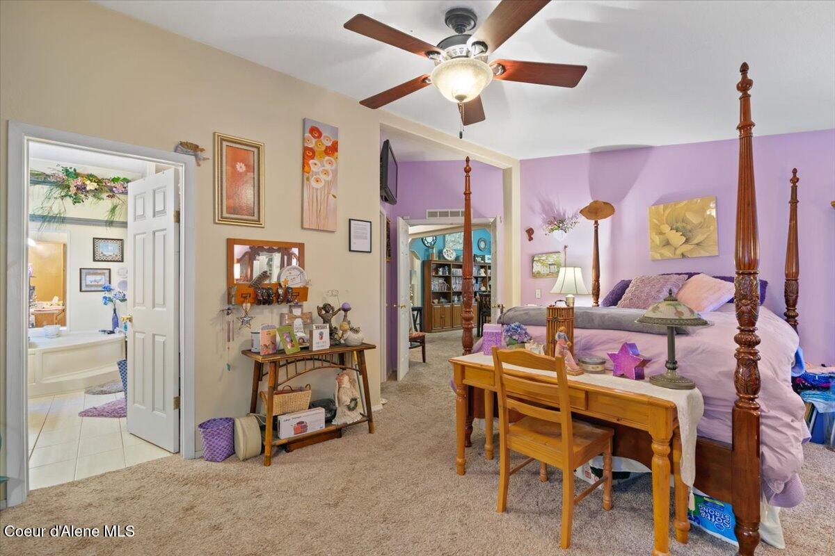 9864 Bottle Bay Road Sagle, ID 83860 - Photo 20 of 35 20-Primary bedroom