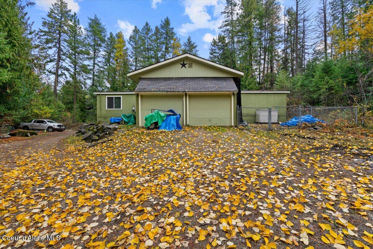 9864 Bottle Bay Road Sagle, ID 83860 - Photo 33 of 35 33-Back of home