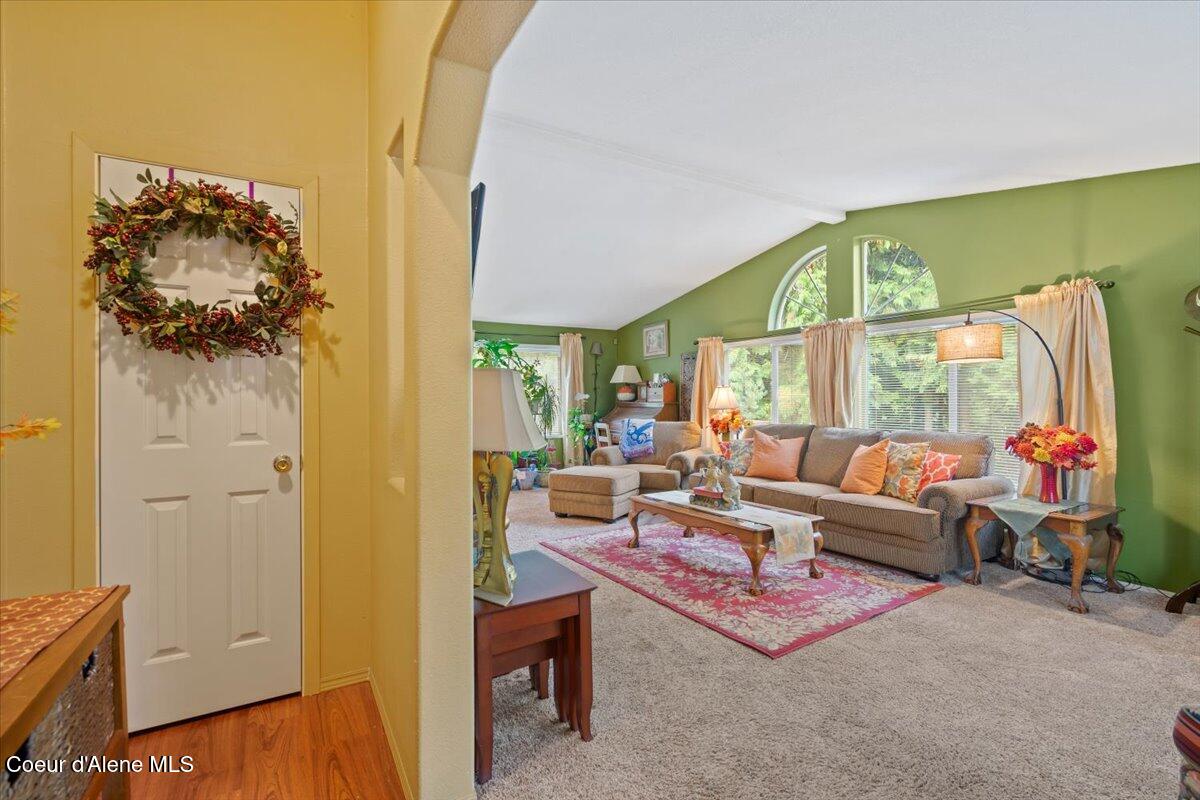 9864 Bottle Bay Road Sagle, ID 83860 - Photo 6 of 35 06-Entry