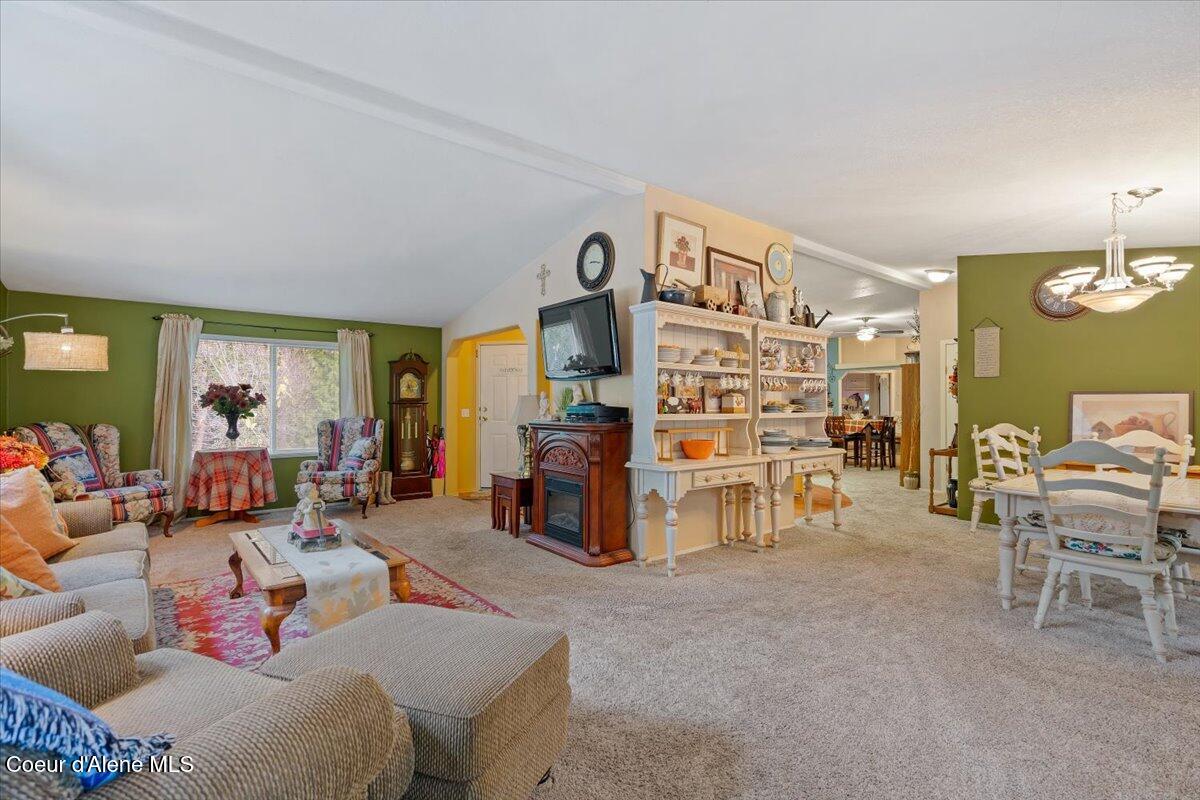 9864 Bottle Bay Road Sagle, ID 83860 - Photo 8 of 35 08-Living Room