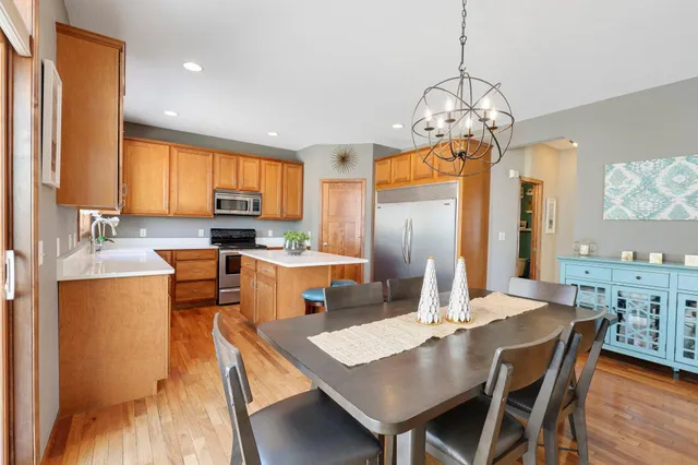 $525,000 | 20621 Fruitwood Path, Lakeville, MN 55044