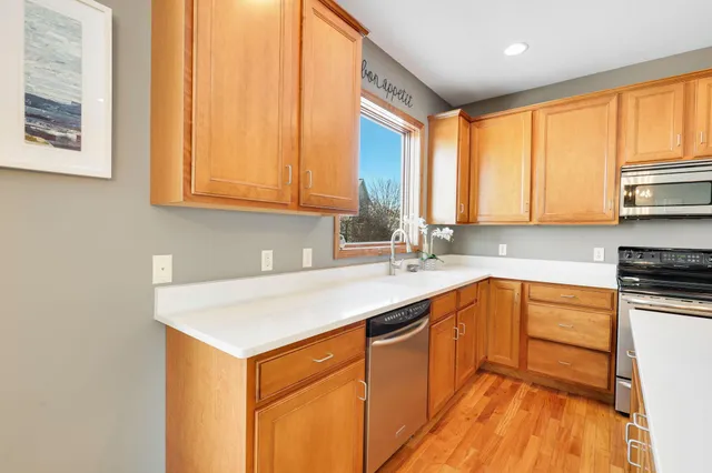 $525,000 | 20621 Fruitwood Path, Lakeville, MN 55044