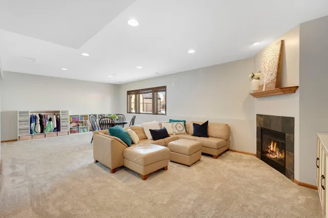 $525,000 | 20621 Fruitwood Path, Lakeville, MN 55044