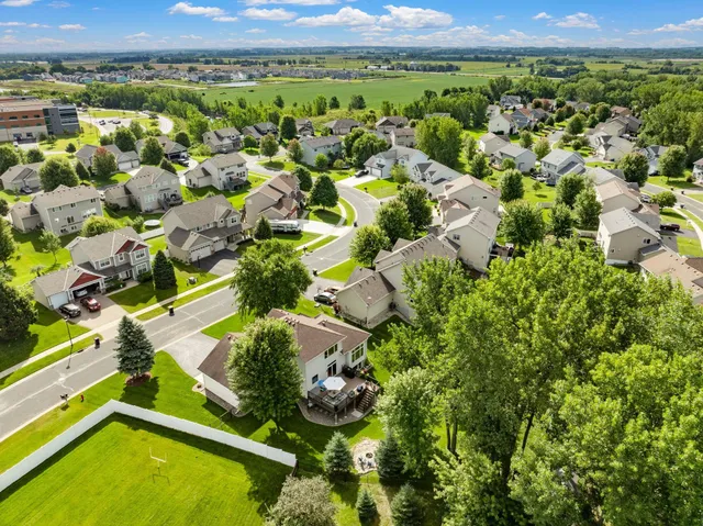 $525,000 | 20621 Fruitwood Path, Lakeville, MN 55044