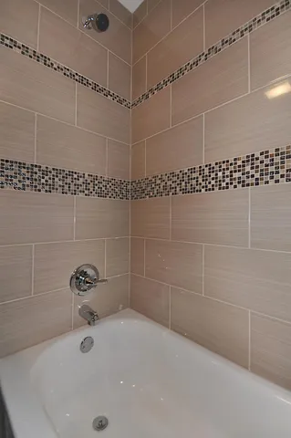 $2,600 | 117 Wilshire Drive, Wheeling, IL 60090