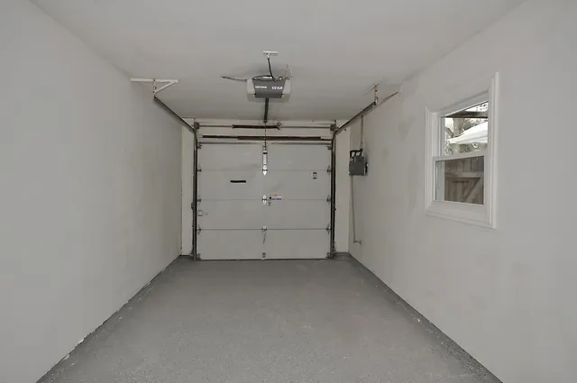 $2,600 | 117 Wilshire Drive, Wheeling, IL 60090