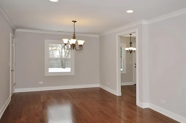 $2,600 | 117 Wilshire Drive, Wheeling, IL 60090