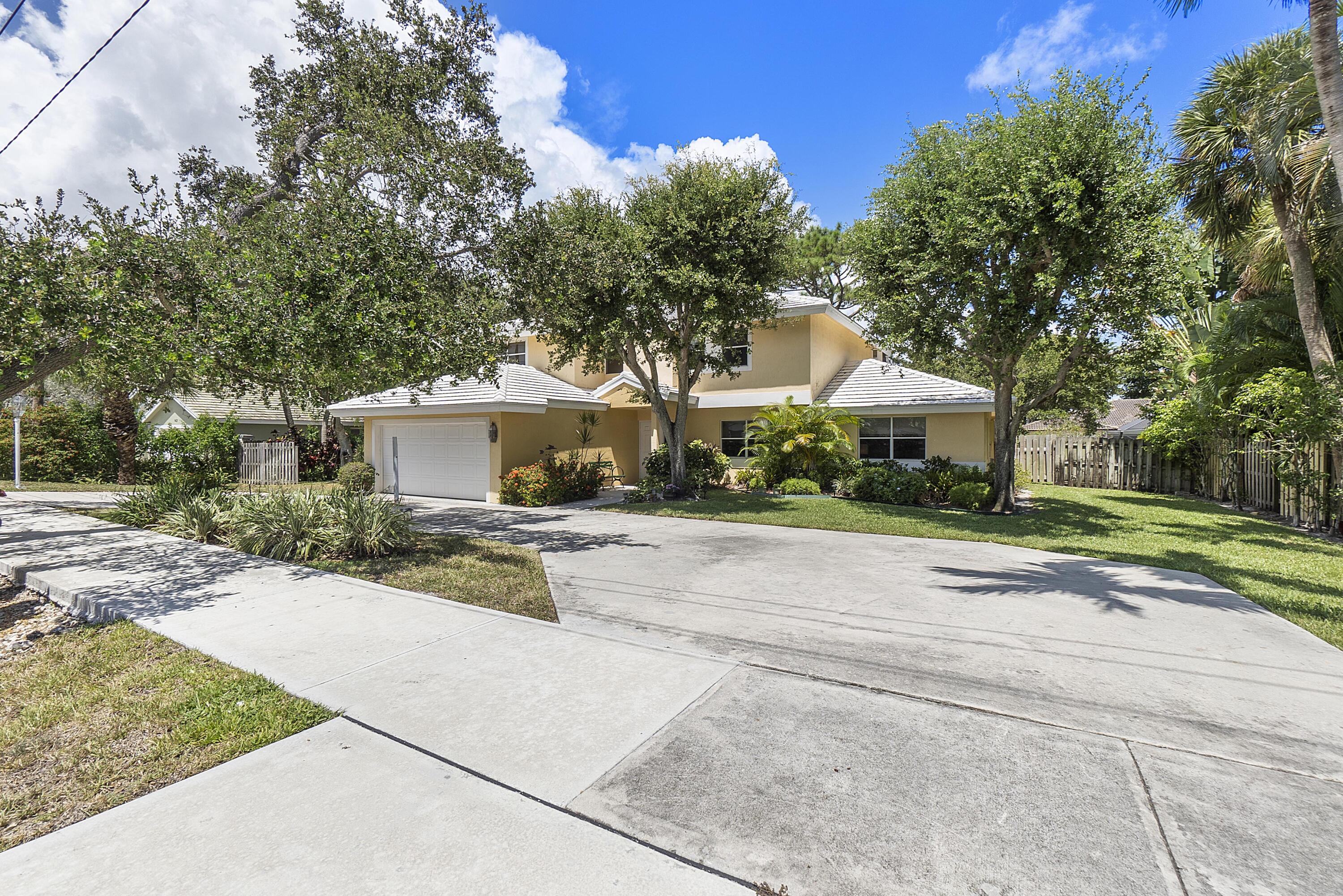 1401 Southwest 18th Street Boca Raton, FL 33486 - Photo 2 of 39 Long Circular Driveway