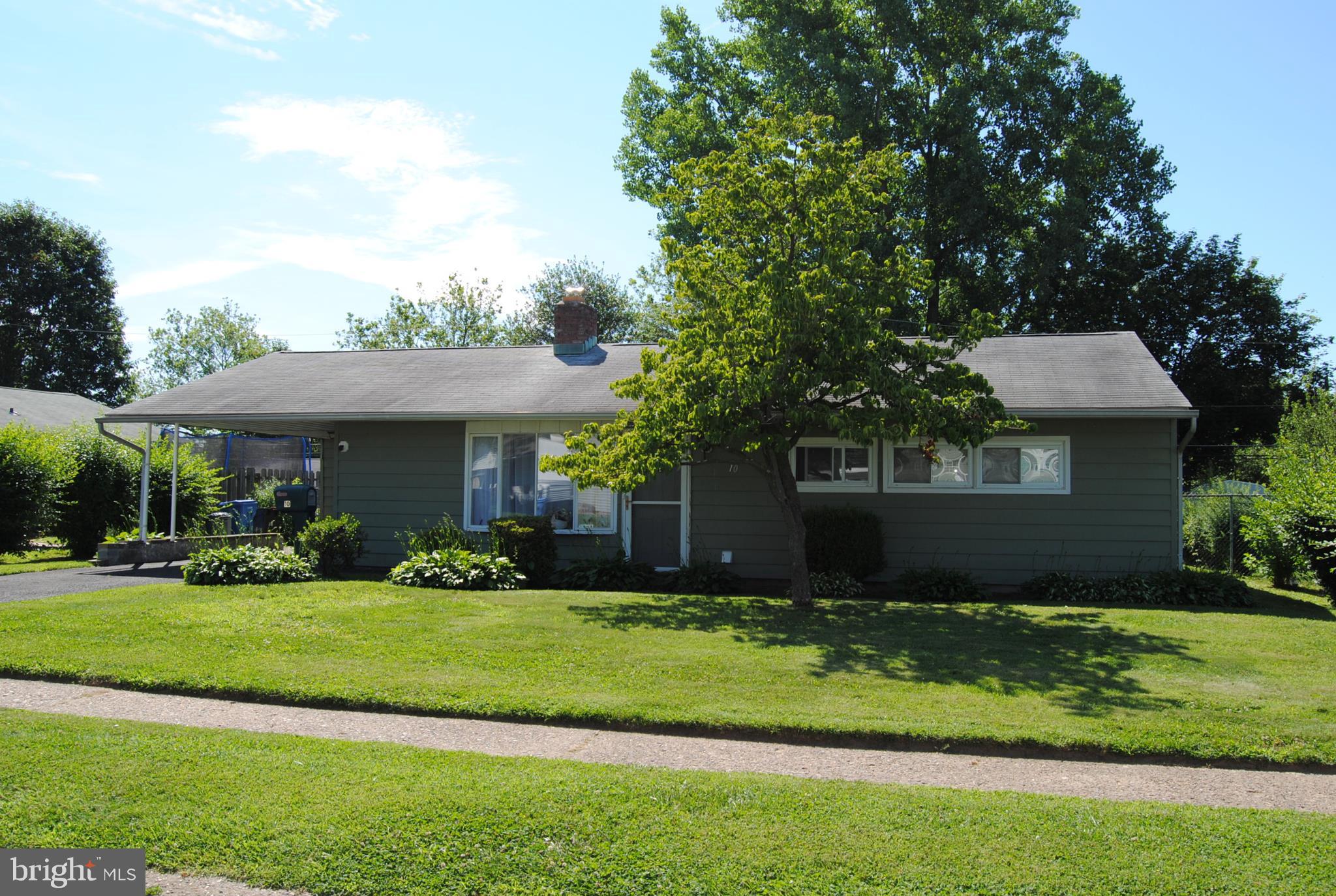 10 Valley Road Levittown, PA 19057 - Photo 1 of 34 Gallery Image 1