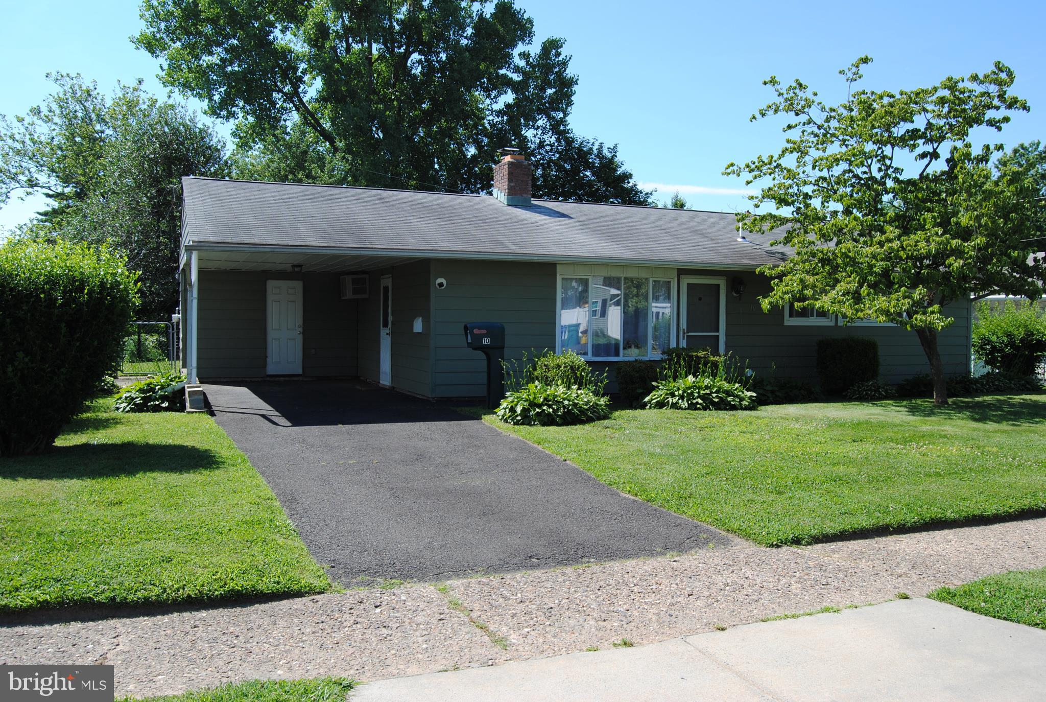 10 Valley Road Levittown, PA 19057 - Photo 2 of 34 Gallery Image 2