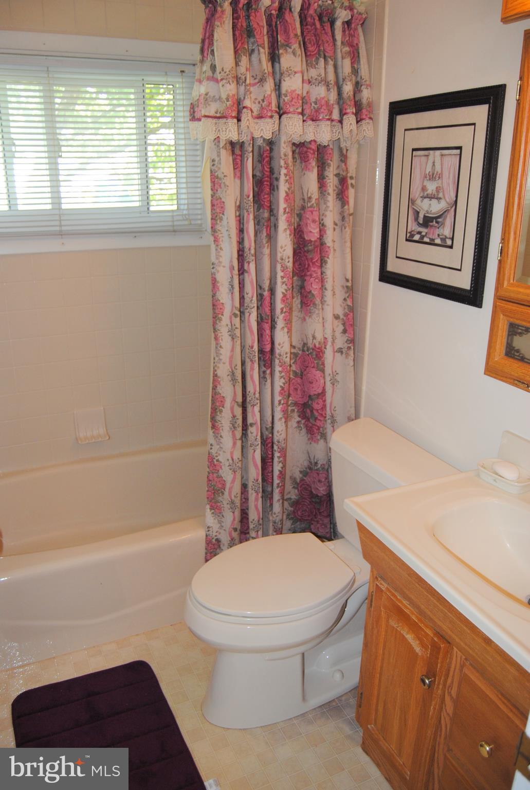 10 Valley Road Levittown, PA 19057 - Photo 23 of 34 Gallery Image 23