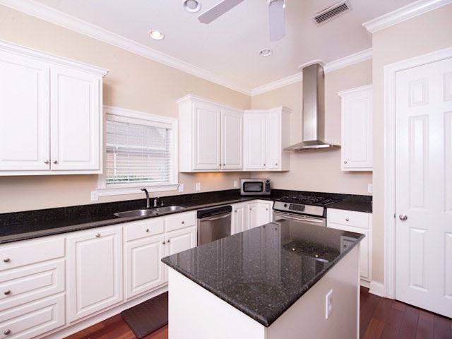 9030 Lake View Drive Fairhope, AL 36532 - Photo 9 of 37