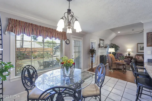 a view of a dining room and livingroom view