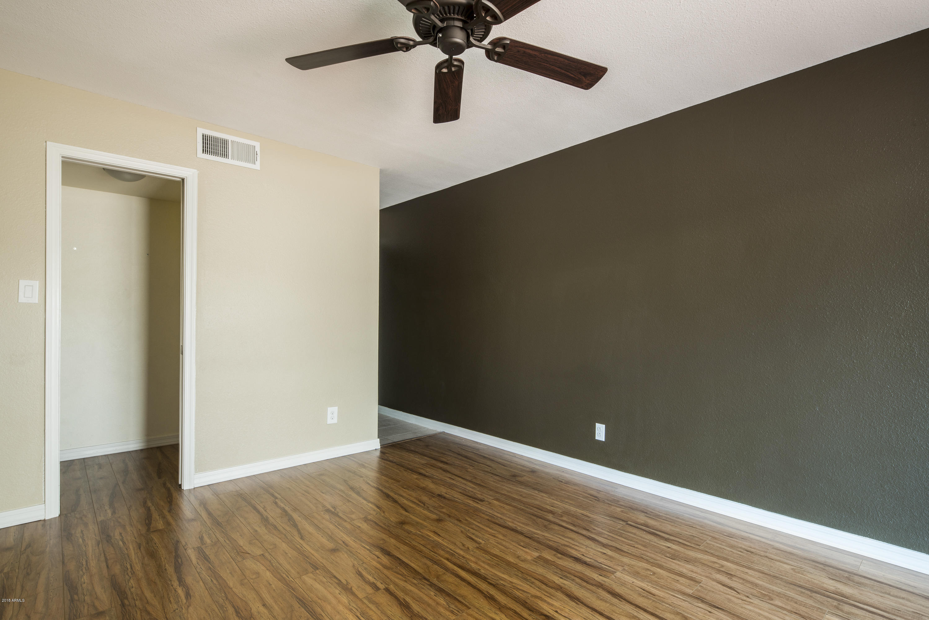 10 West Griswold Road Phoenix, AZ 85021 - Photo 8 of 17 DSC03465