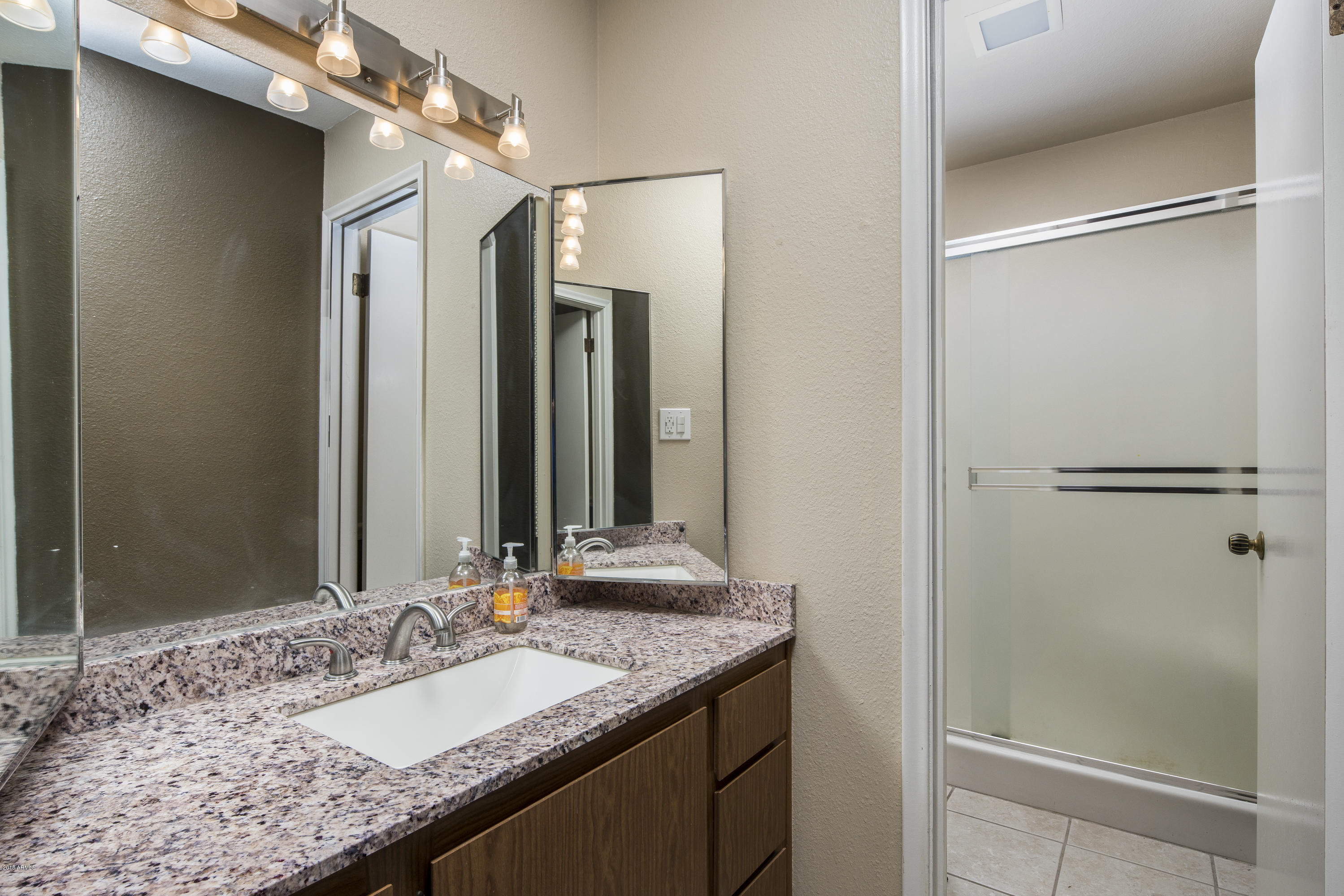 10 West Griswold Road Phoenix, AZ 85021 - Photo 10 of 17 DSC03471