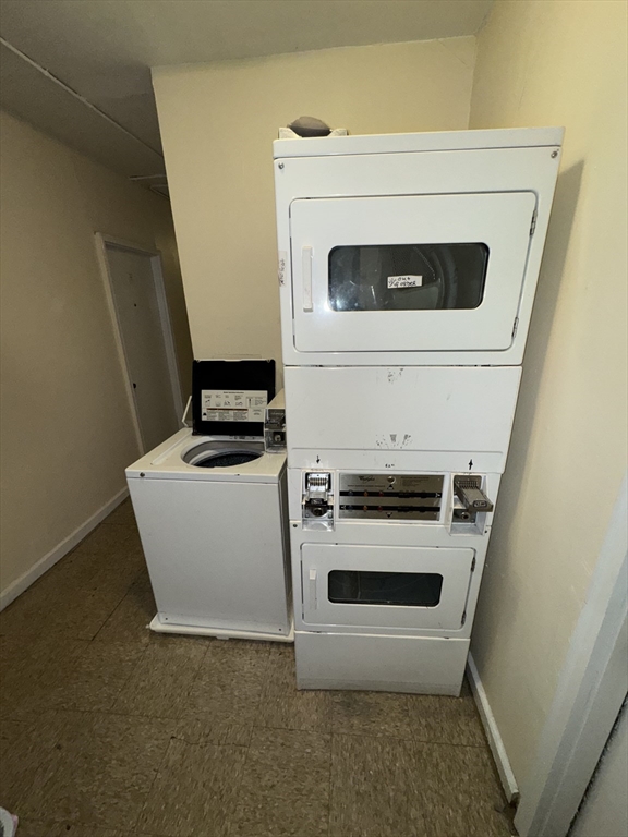 28 Grand Street Lowell, MA 01851 - Photo 12 of 23 a utility room with dryer and washer