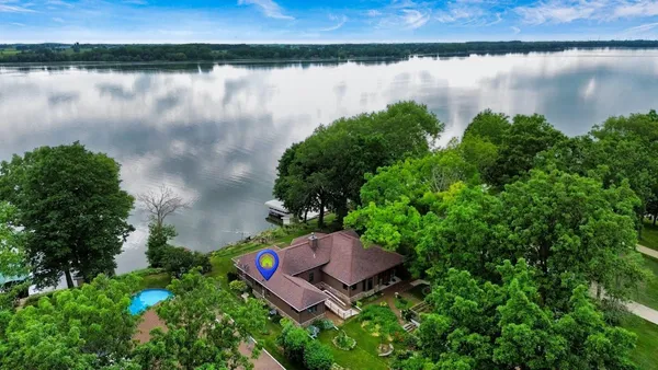 $650,000 | W9863 Dunn Road, Fox Lake, WI 53933