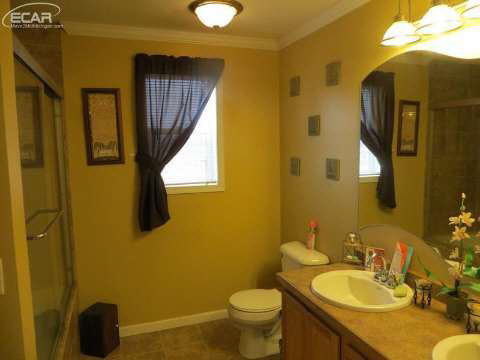 8414 Lake Road Montrose, MI 48457 - Photo 7 of 27 20454083-6.JPG
