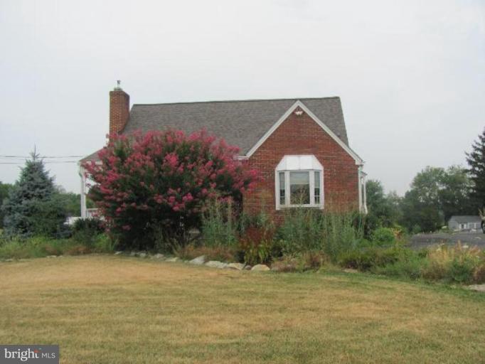 27012 Ridge Road Damascus, MD 20872 - Photo 1 of 18 Exterior (Main)